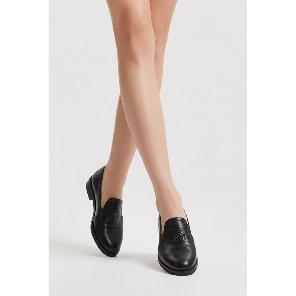Taryn Rose Collection WomansBlack Leather Rose Embossed Platform Wedge Loafers 9